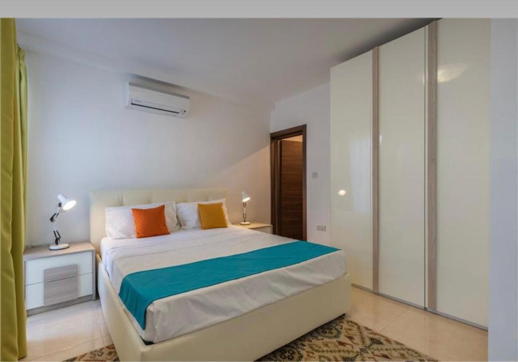 The Caves Apartments Saint Julian's 外观 照片