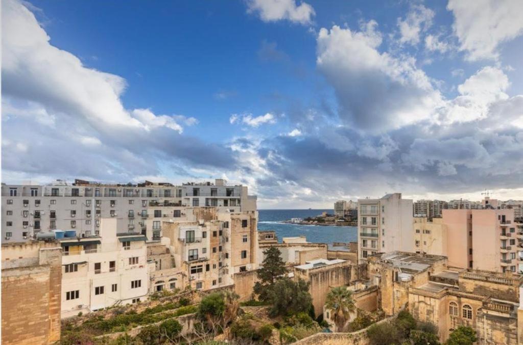 The Caves Apartments Saint Julian's 外观 照片