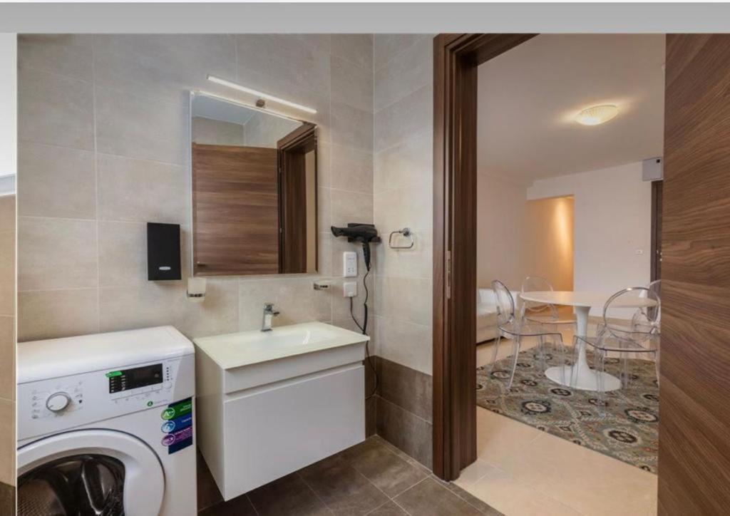 The Caves Apartments Saint Julian's 外观 照片