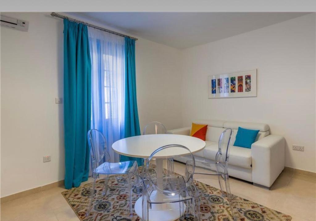 The Caves Apartments Saint Julian's 外观 照片